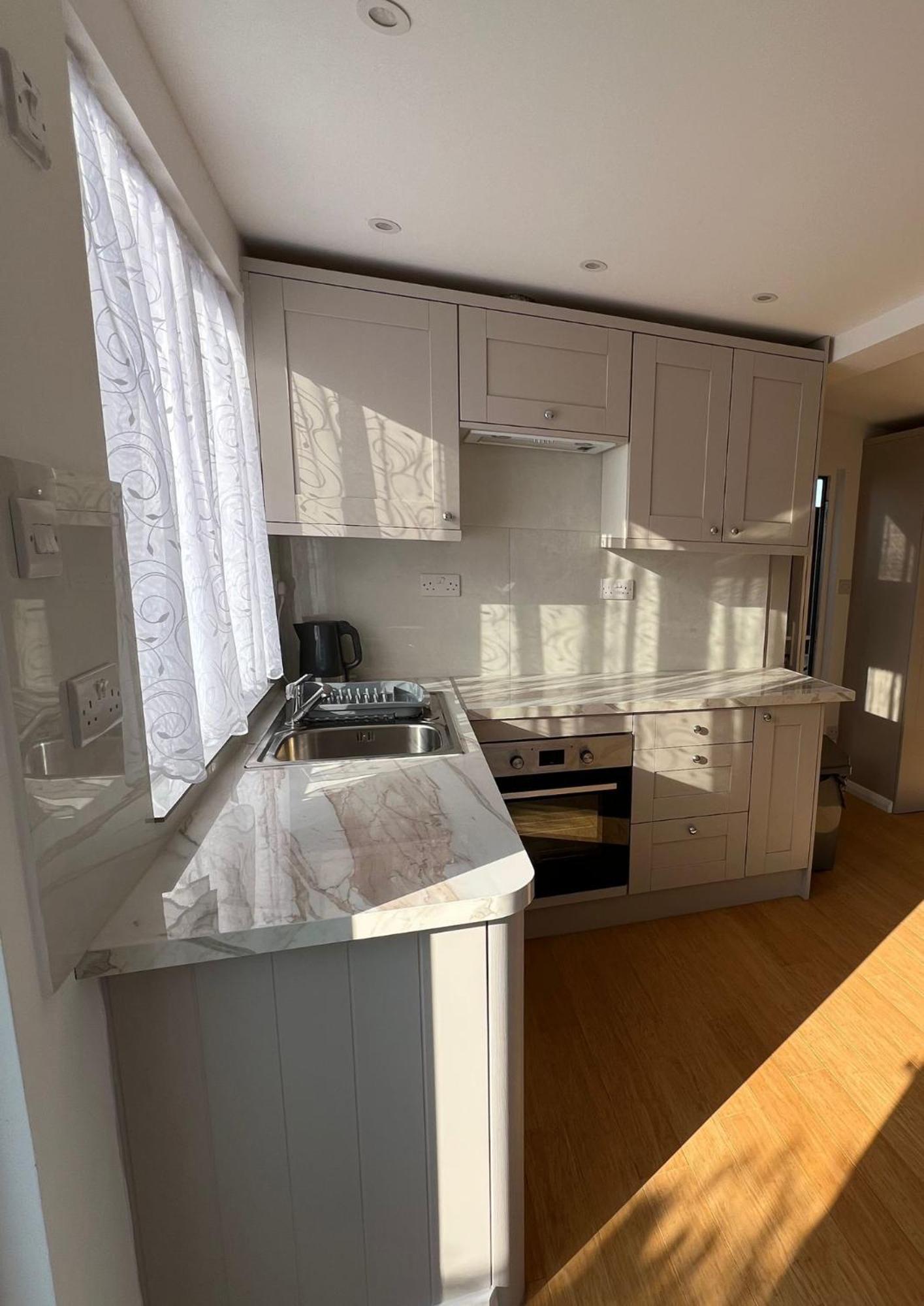 Modern Studio In Greenford, Free Wifi, Parking & Streaming Services Ealing Exteriér fotografie